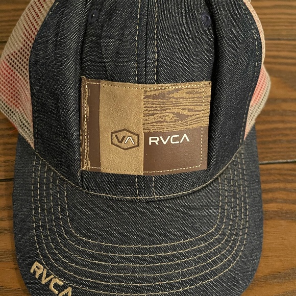 RVCA Trucker Hat - Picture 1 of 2